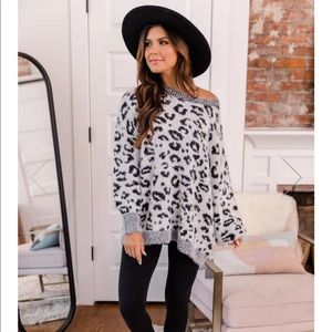 NWT pink Lilly sweater